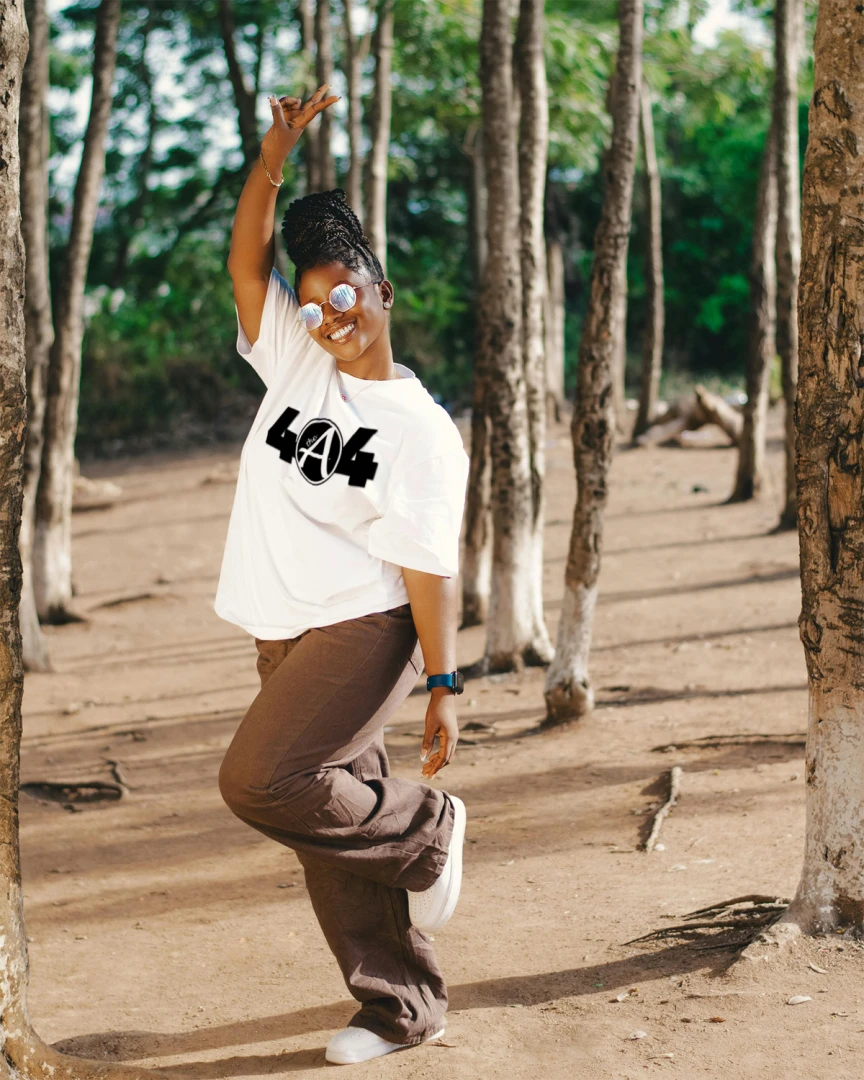 404 White Shirt_Black and White Logo